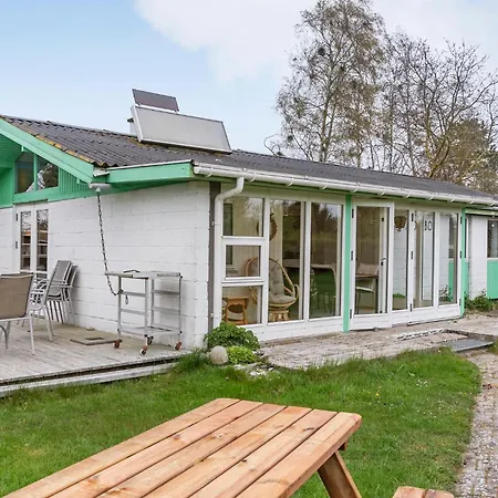 2 Bedroom Gorgeous In Stege