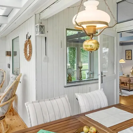 Vakantiehuis 2 Bedroom Gorgeous In Stege