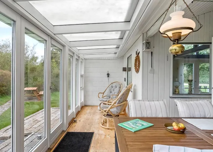 2 Bedroom Gorgeous In *