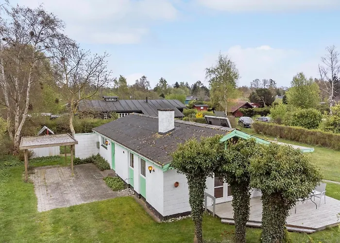 2 Bedroom Gorgeous In * Stege